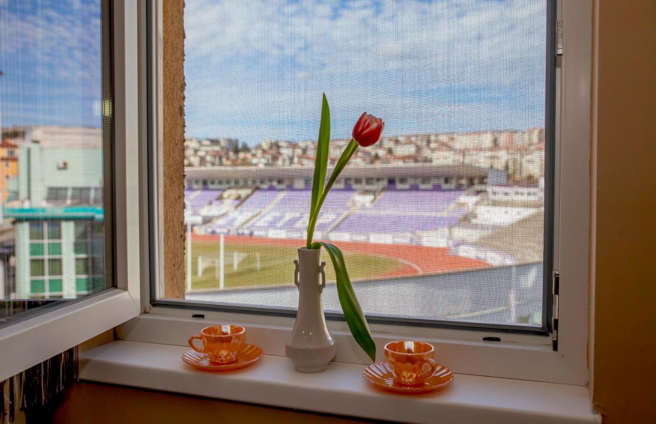 Stadium Apartments Veliko Tŭrnovo Exterior foto
